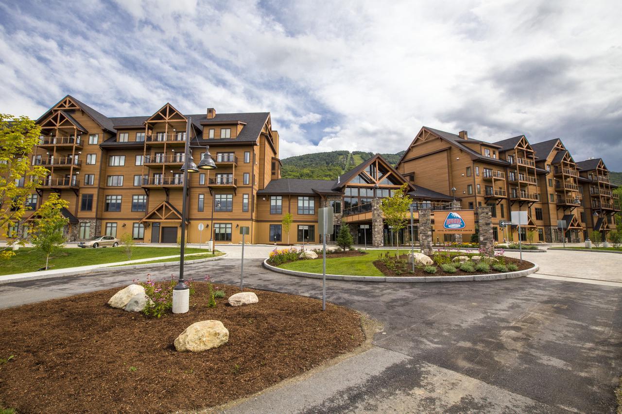 Burke Mountain Hotel And Conference Center Buitenkant foto