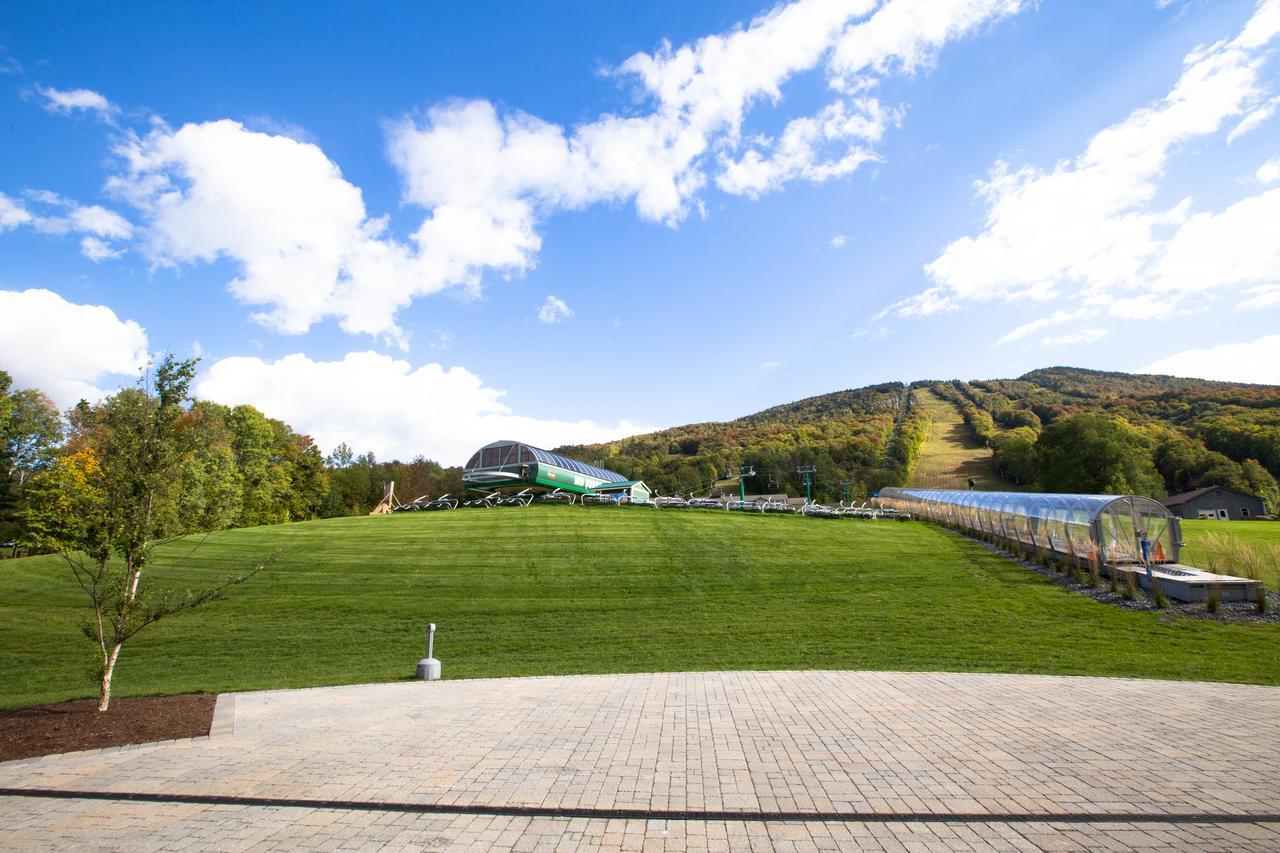 Burke Mountain Hotel And Conference Center Buitenkant foto